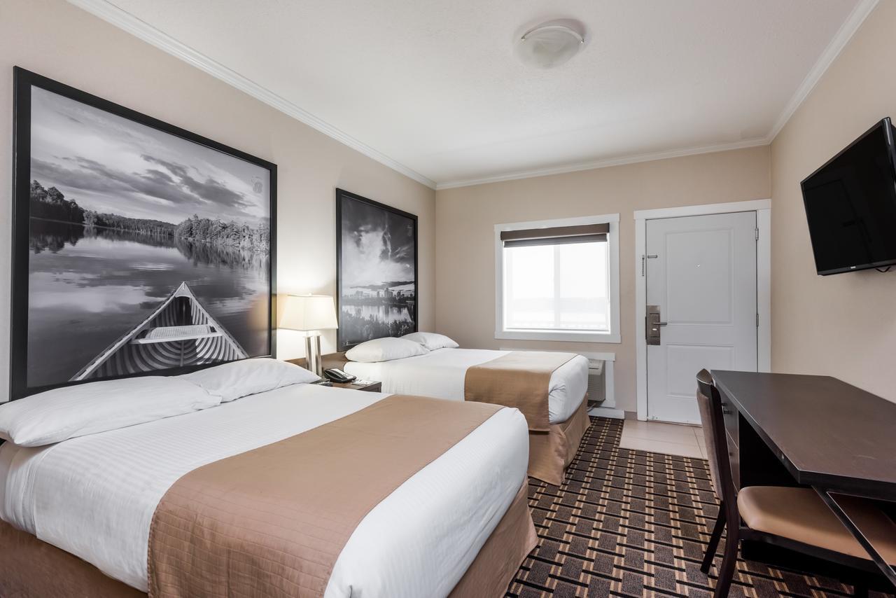 Motel Super 8 By Wyndham Watrous Extérieur photo