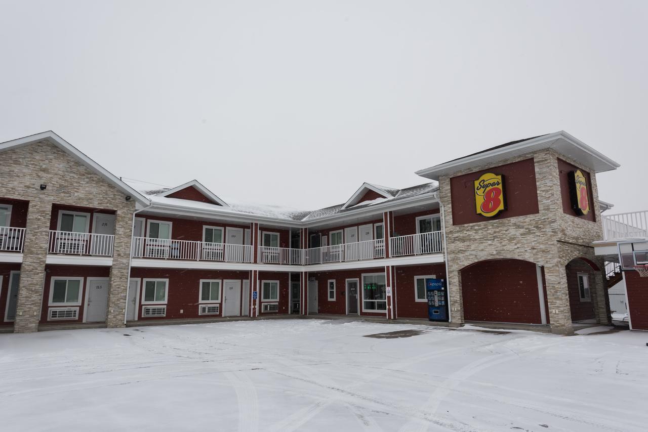 Motel Super 8 By Wyndham Watrous Extérieur photo