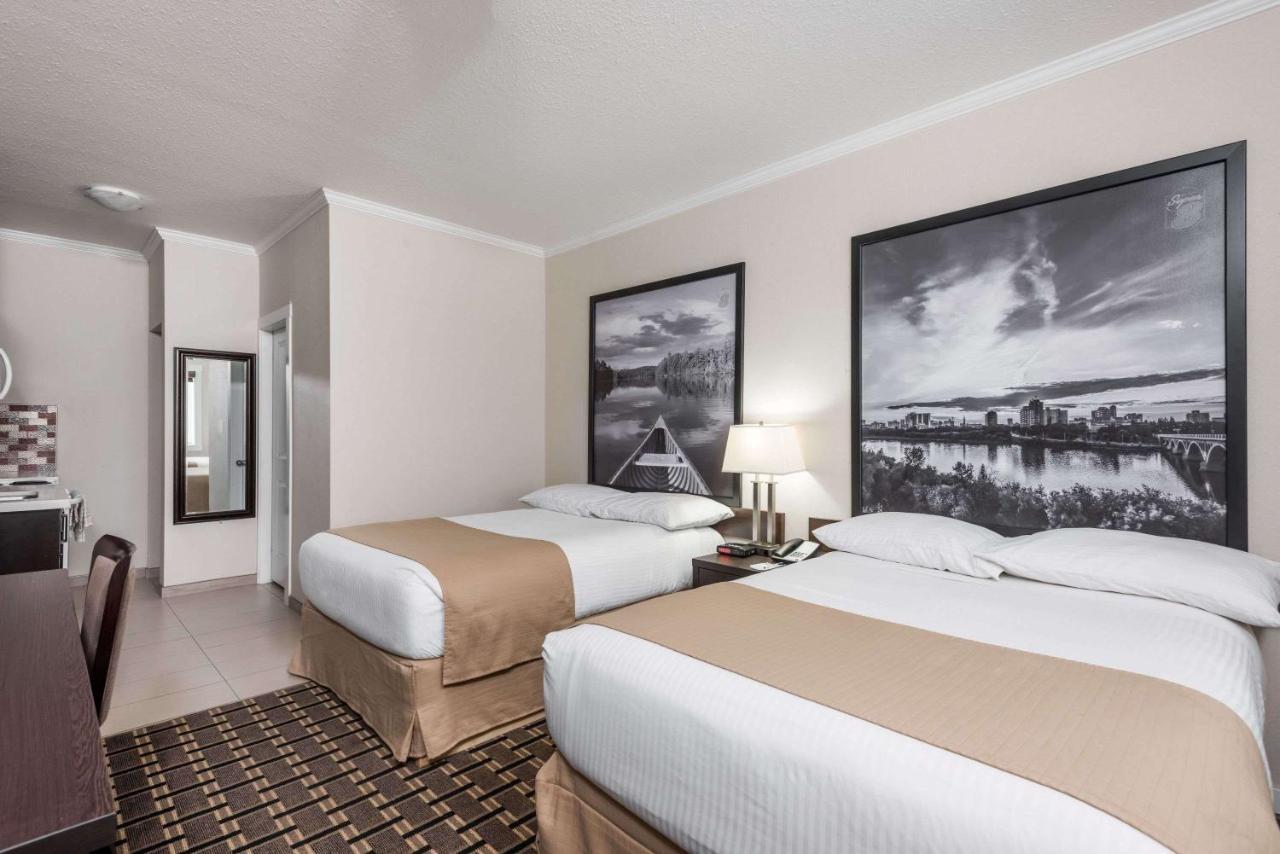 Motel Super 8 By Wyndham Watrous Extérieur photo