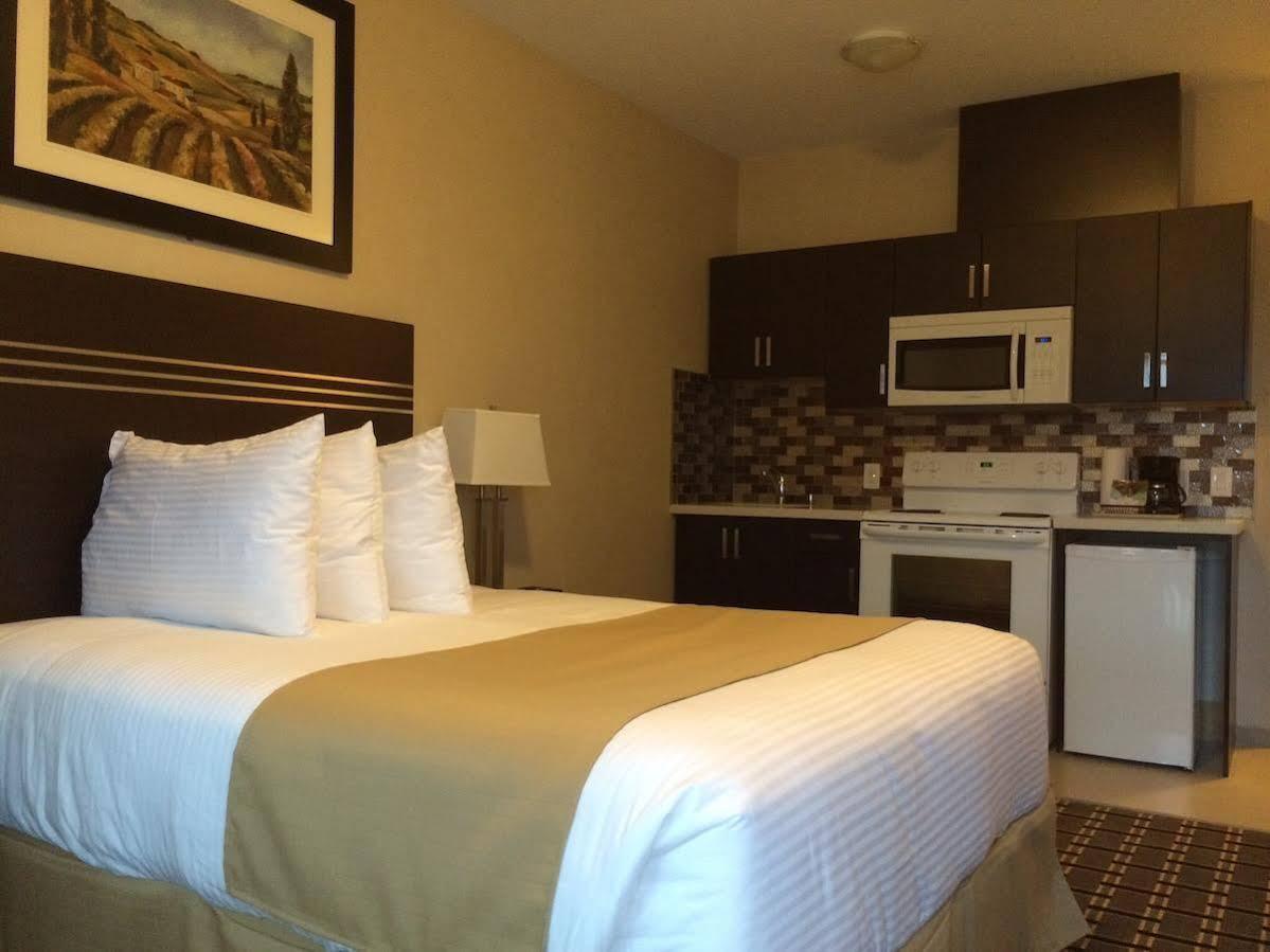 Motel Super 8 By Wyndham Watrous Extérieur photo